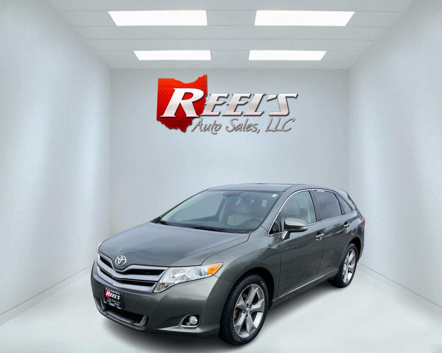 2013 Green /Tan Toyota Venza XLE V6 AWD (4T3BK3BB2DU) with an 3.5L V6 DOHC 24V engine, 6-Speed Automatic transmission, located at 547 E. Main St., Orwell, OH, 44076, (440) 437-5893, 41.535435, -80.847855 - This 2013 Toyota Venza XLE AWD V6 model offers an upscale driving experience with premium features that cater to comfort, convenience, and safety. It boasts heated leather seats and power-adjustable front seats with driver memory settings, ensuring personalized and comfortable seating positions for - Photo #0